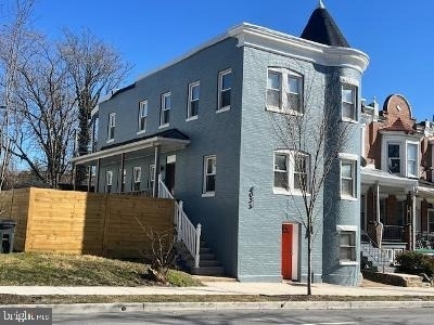 4033 Greenmount Avenue - Photo 1