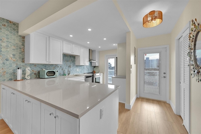 2731 Ne 14th St Causeway - Photo 1