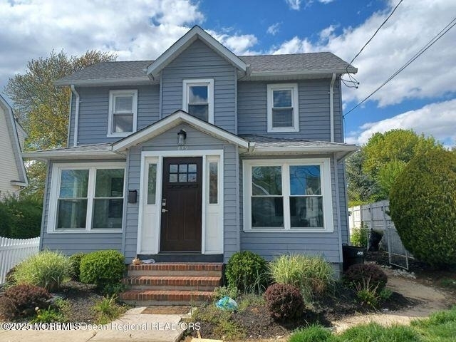 639 Overton Place - Photo 1