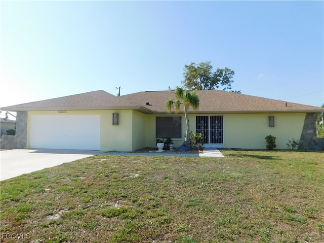 904 Se 18th Street - Photo 1