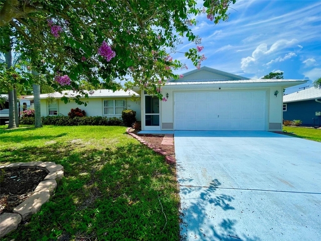 1150 Sw Jumper Street - Photo 1
