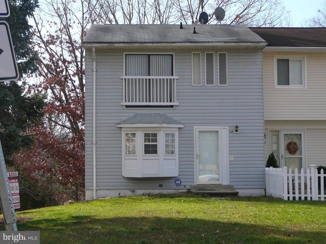 39 Wayside Court - Photo 1