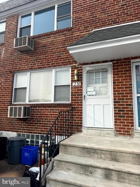 7258 Mansfield Avenue - Photo 1