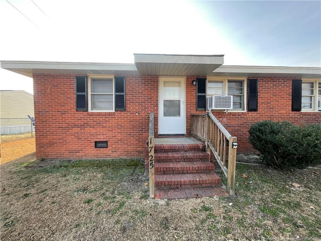 1725 Cumberland Drive - Photo 1