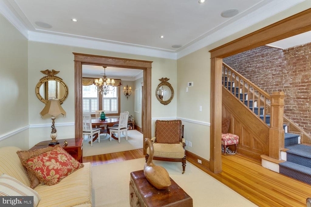 1654 33rd Street Nw - Photo 1