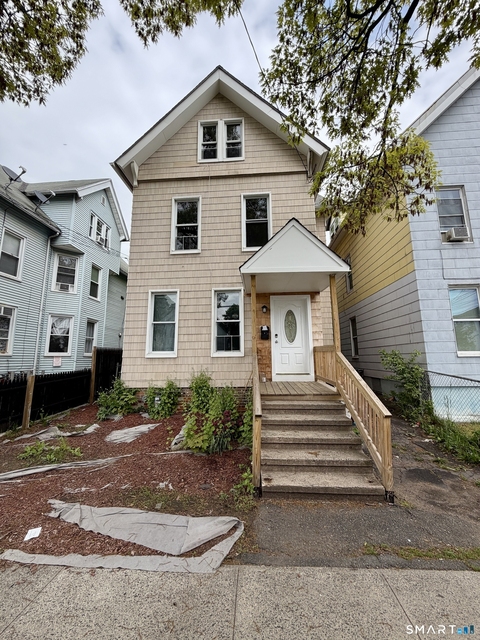 139 Poplar Street - Photo 1