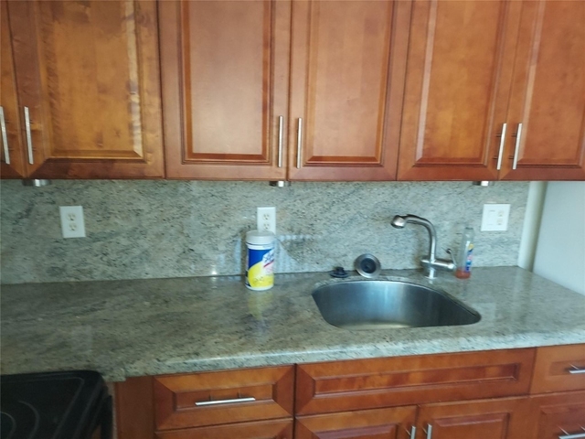 1829 N Dixie Highway - Photo 1