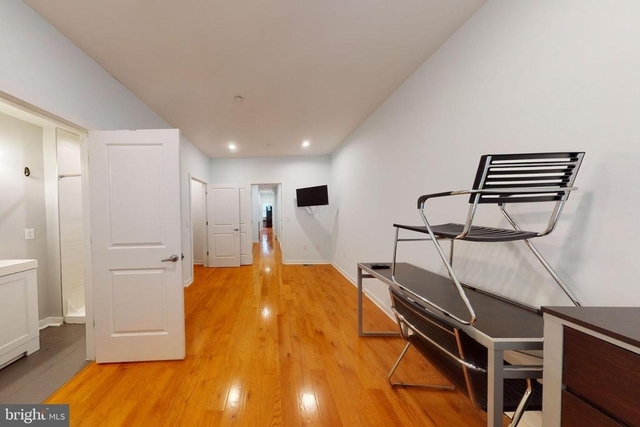 1517 W Seybert Street - Photo 1