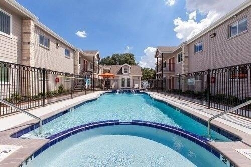 2006 W 43rd Street - Photo 1