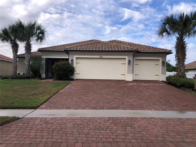 3211 Silver Fin Way - Photo 1