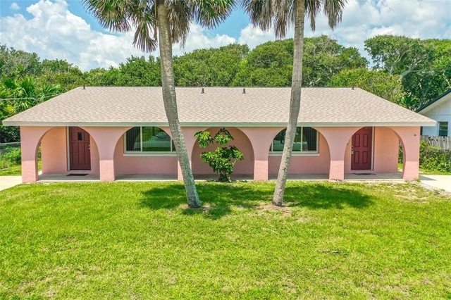 2258 S Daytona Avenue - Photo 1