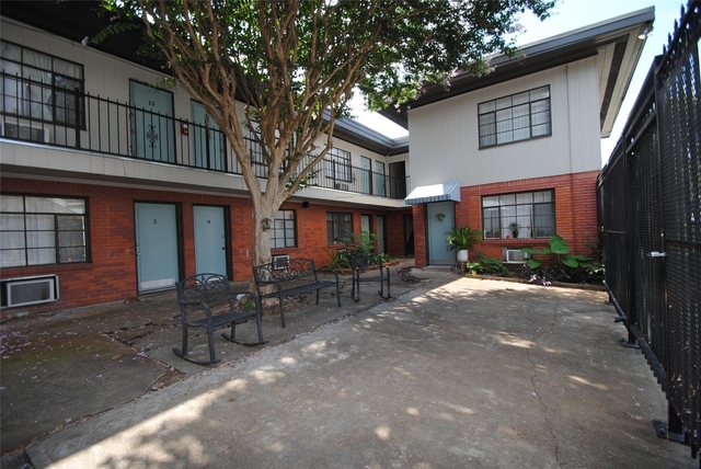 2501 Yoakum Boulevard - Photo 1