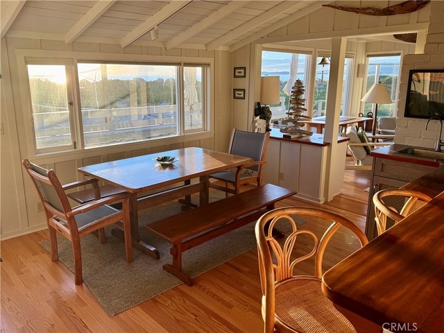 539 Sand Point - Photo 1