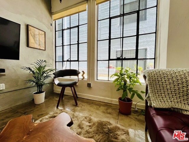 746 S Los Angeles Street - Photo 1
