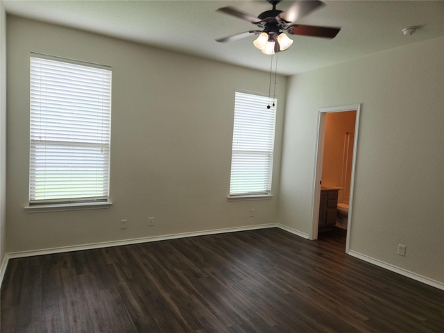 205 Beech Dr - Photo 1