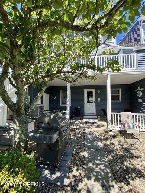 10 Se Central Avenue - Photo 1