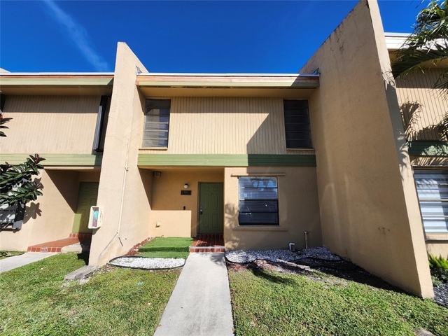 9421 Nw 15th Street - Photo 1