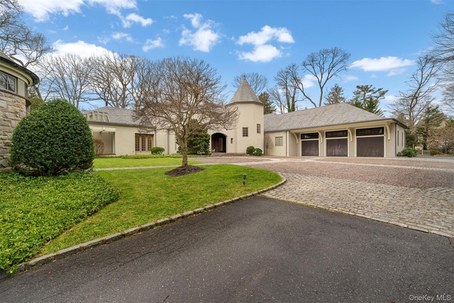 121 Piping Rock Road - Photo 1