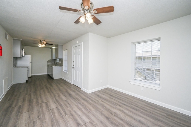 1518 East Avenue - Photo 1