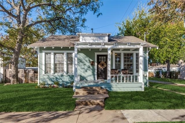 517 S Vernon Avenue - Photo 1
