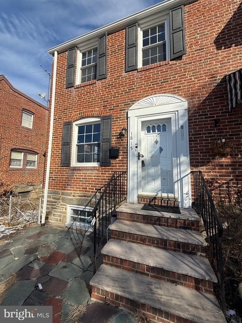 1815 Maple Street - Photo 1