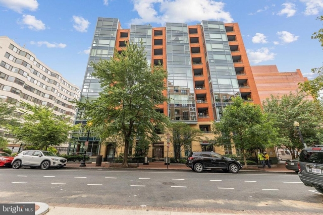 1117 10th Street Nw - Photo 1