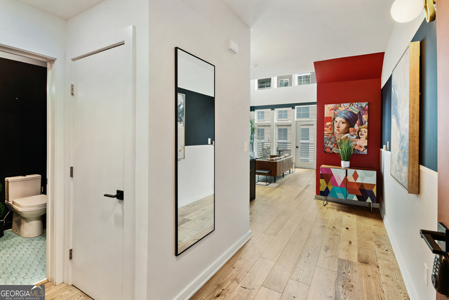 208 12th Street Ne - Photo 1