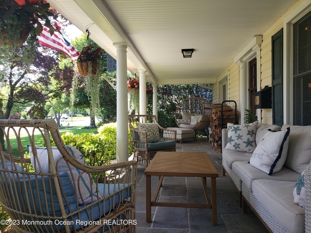 407 Chicago Boulevard - Photo 1