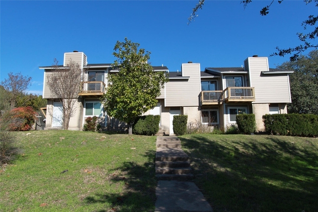 3904 Hudson Bend Rd - Photo 1