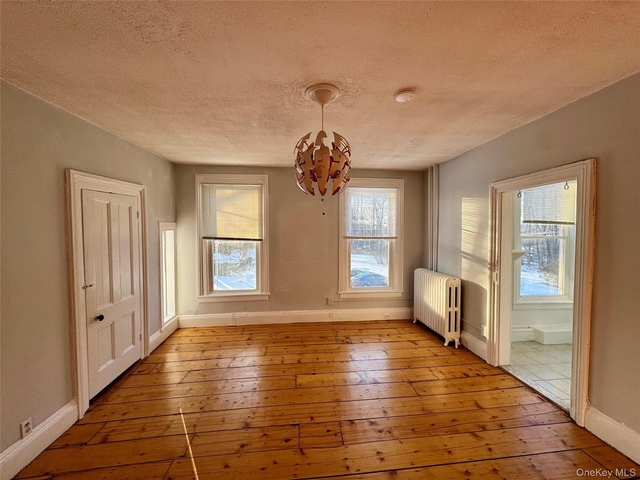 1860 E Main Street - Photo 1