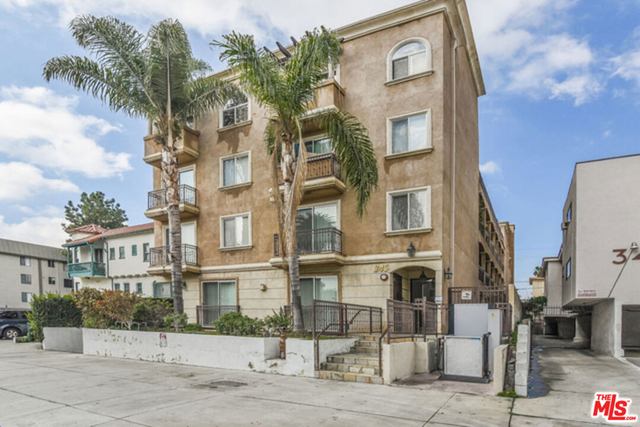 345 S Harvard Boulevard - Photo 1