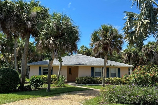 956 Tulip Lane - Photo 1