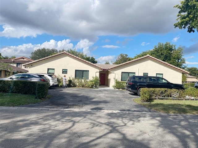 4104 Nw 114th Avenue - Photo 1