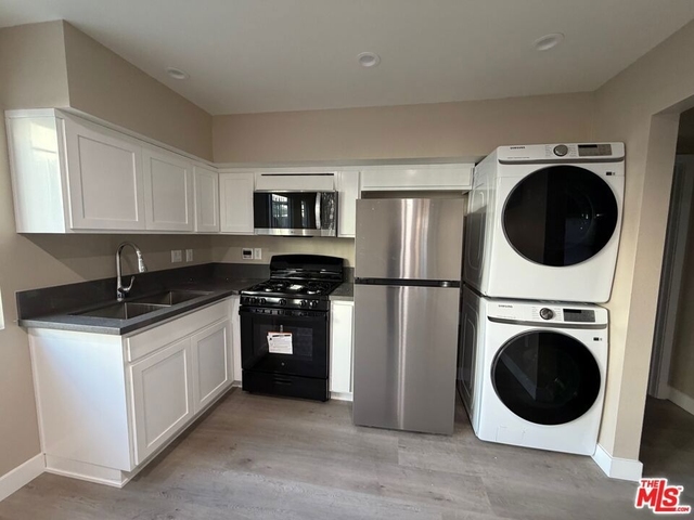 3568 S Budlong Avenue - Photo 1