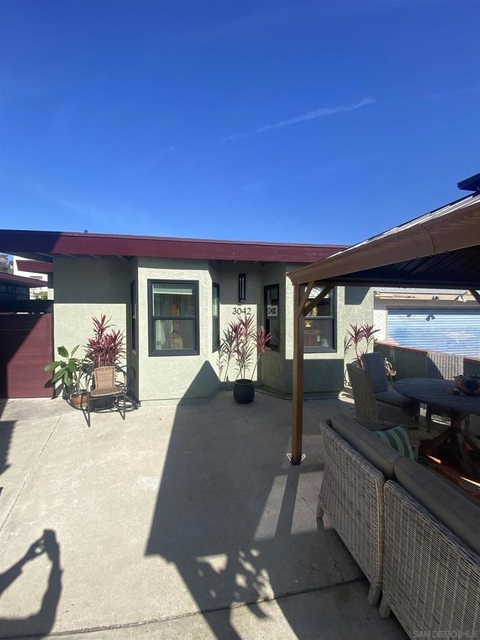 3042 Newell Dr - Photo 1
