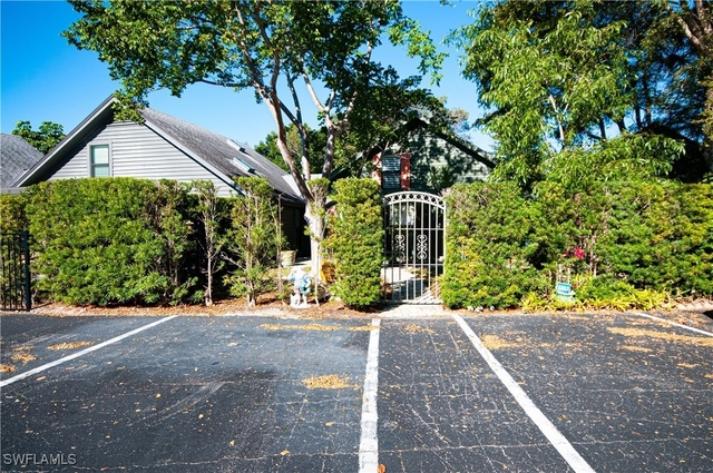 1313 Solana Road W - Photo 1