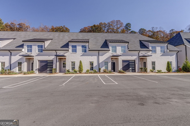 77 Chateau Drive - Photo 1