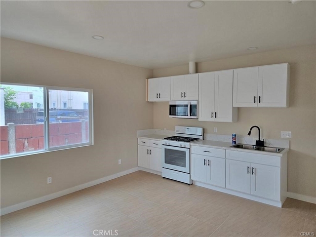 6010 Kansas - Photo 1