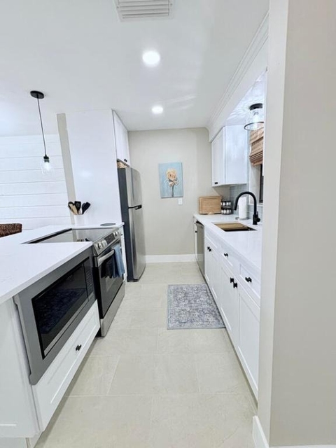 2050 Oleander Boulevard - Photo 1