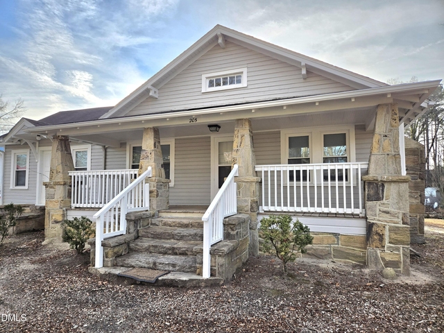 205 N Smithfield Road - Photo 1