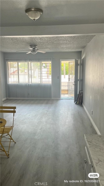 1194 W 39th Street - Photo 1