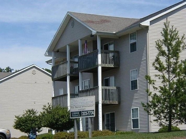 116 Devon Ave - Photo 1