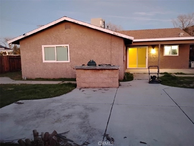 44755 Jefferson Court - Photo 1
