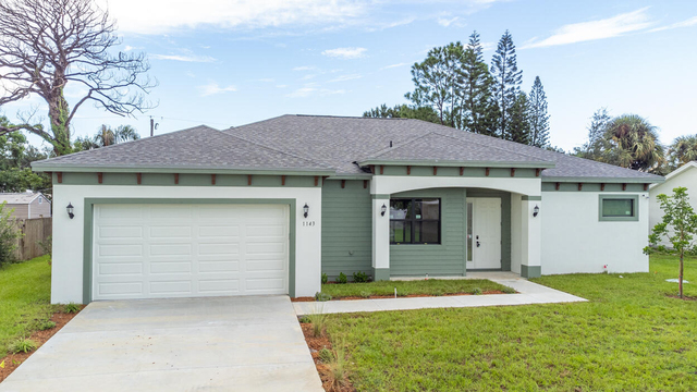 1143 Sw Estaugh Avenue - Photo 1