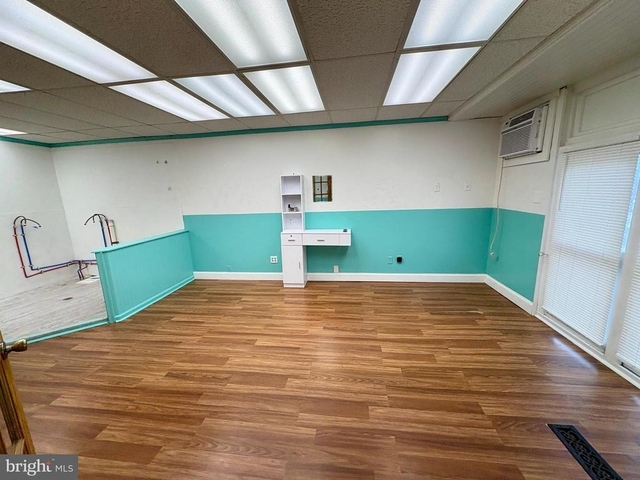 3002 N Centre Street - Photo 1