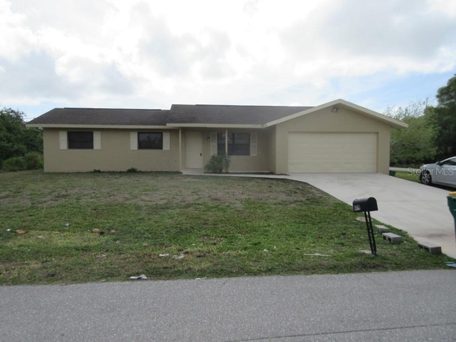 979 Roseway Terrace Nw - Photo 1