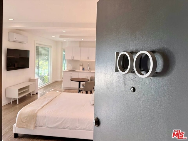 5805 W 8th Street - Photo 1