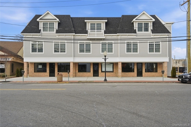 180 Deer Park Avenue - Photo 1