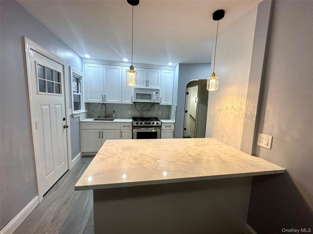 67 W Marshall Street - Photo 1