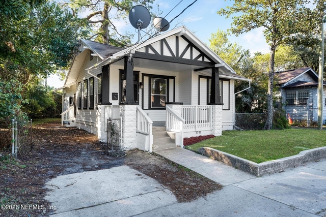 522 W 21st Street - Photo 1